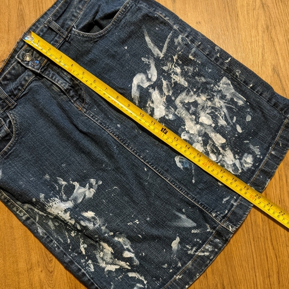 Old Navy Paint Distressed Denim Skirt, sz 12 Knee Length Paint Splattered - Picture 8 of 10